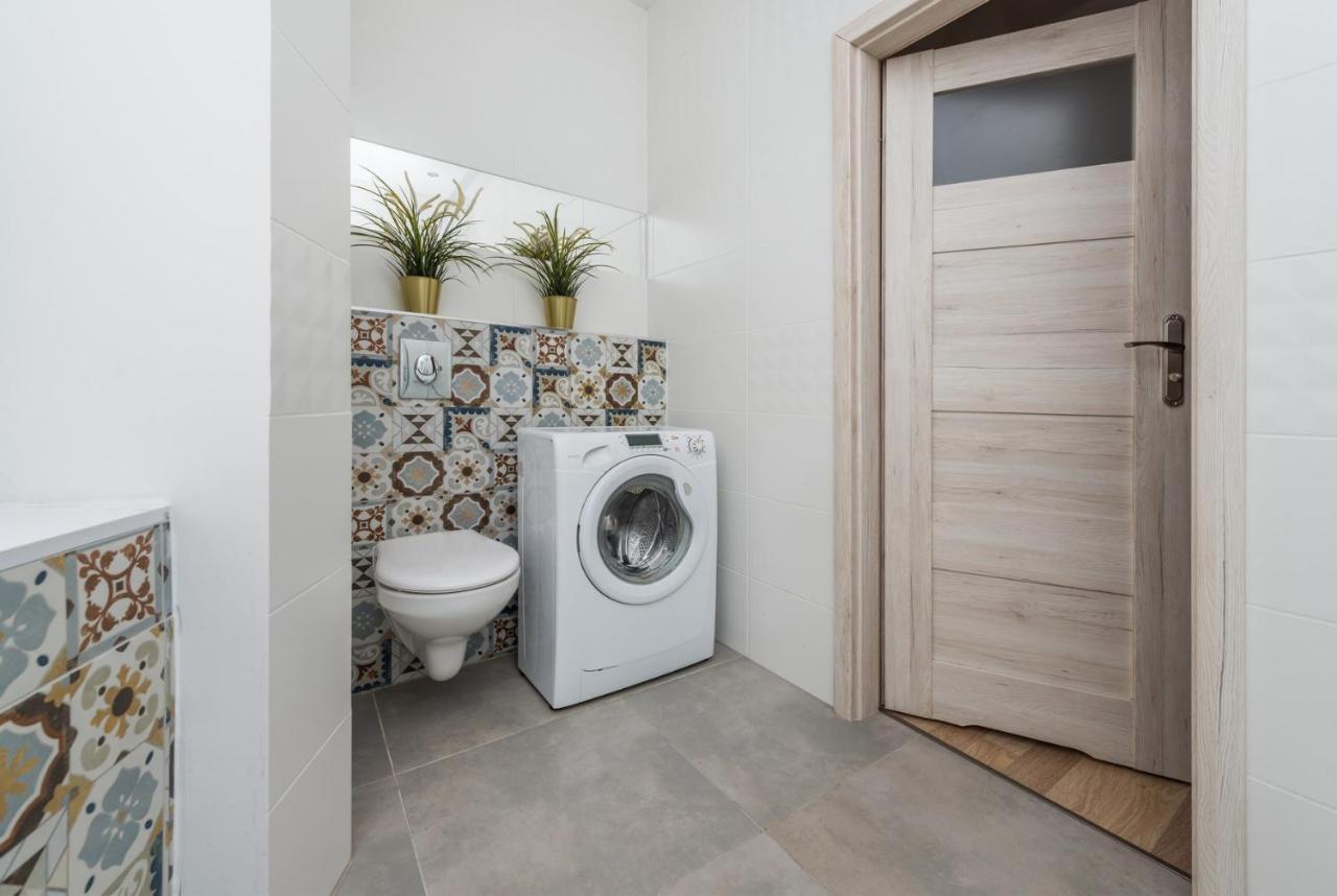Hello Apartments City Center Of Old Town 3 Bedrooms Art & View غدانسك المظهر الخارجي الصورة